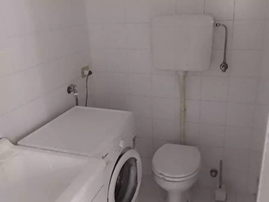 Immagine 13 di Stanza singola in affitto  a Milano