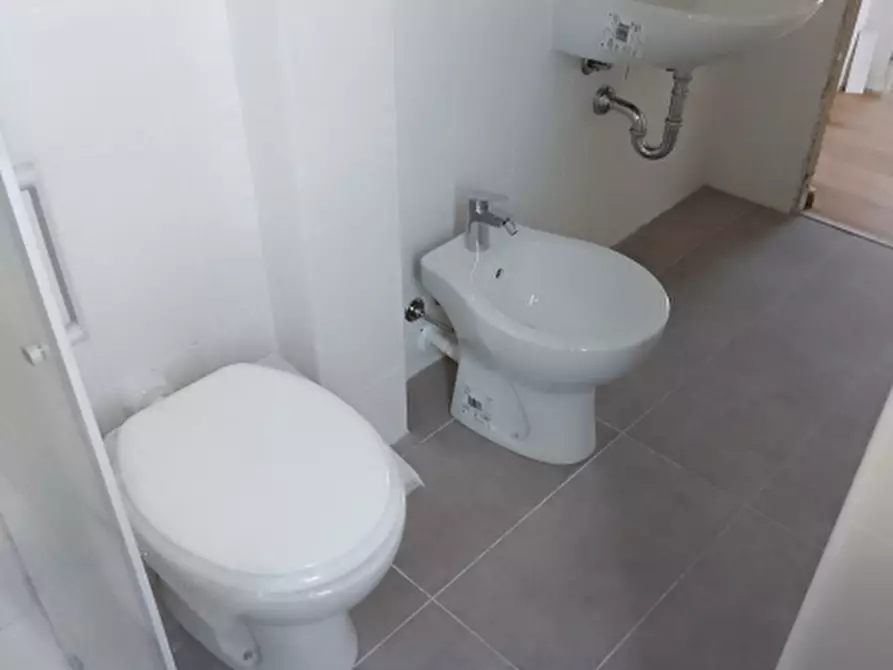 Immagine 19 di Appartamento in affitto  a Milano
