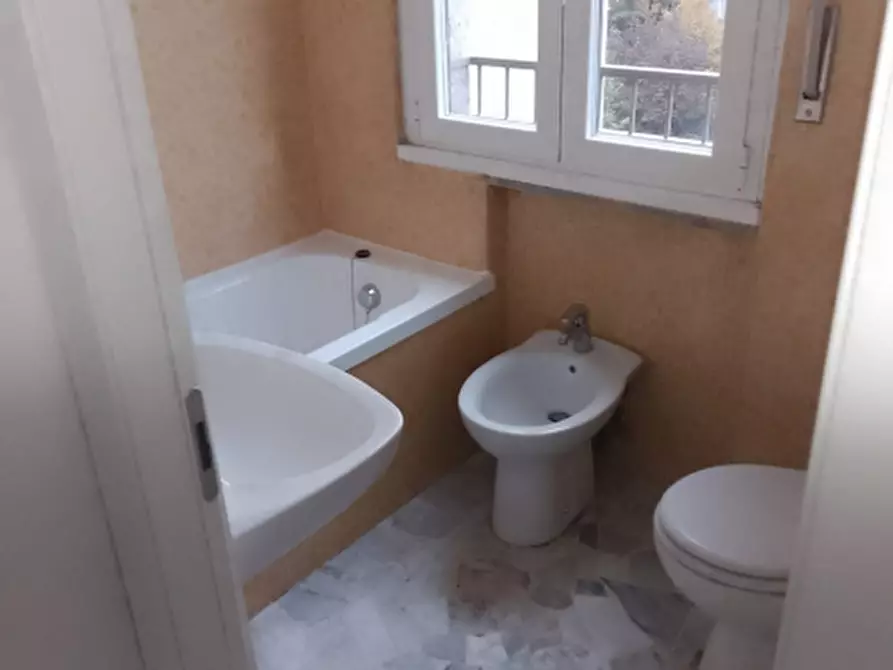 Immagine 19 di Appartamento in affitto  in Piazza Frattini a Milano