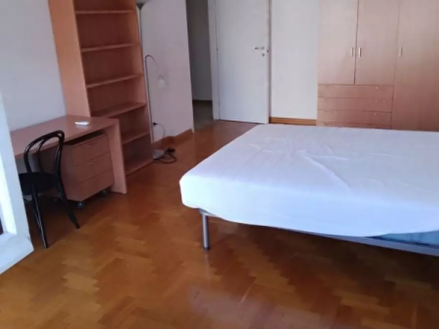 Immagine 6 di Stanza singola in affitto  a Milano