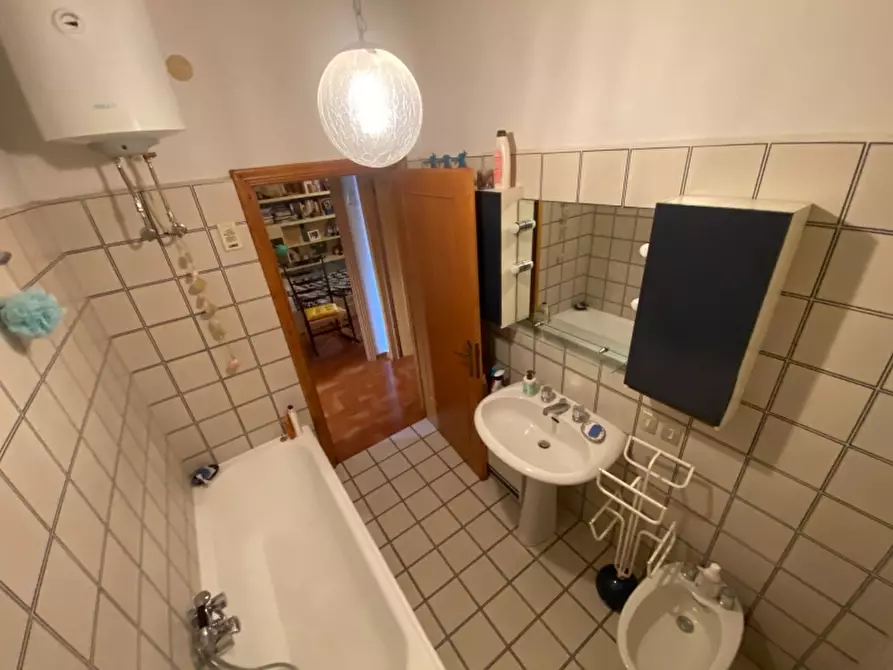 Immagine 11 di Appartamento in vendita  a Rosignano Marittimo