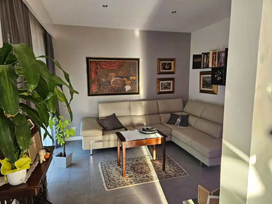 Immagine 2 di Villa in vendita  in via belvedere a Rosignano Marittimo