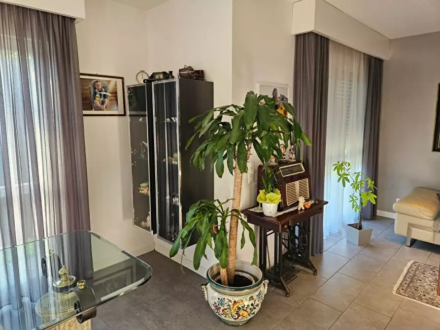 Immagine 6 di Villa in vendita  in via belvedere a Rosignano Marittimo