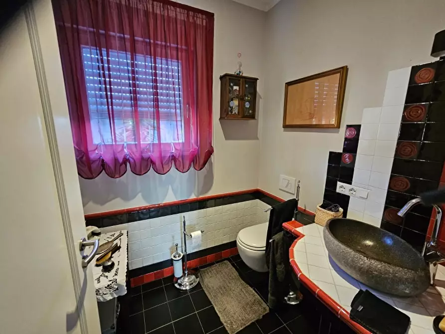 Immagine 10 di Villa in vendita  in via belvedere a Rosignano Marittimo