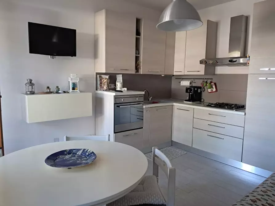 Immagine 2 di Appartamento in vendita  a Cecina