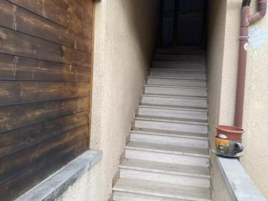 Immagine 2 di Appartamento in vendita  a Cecina