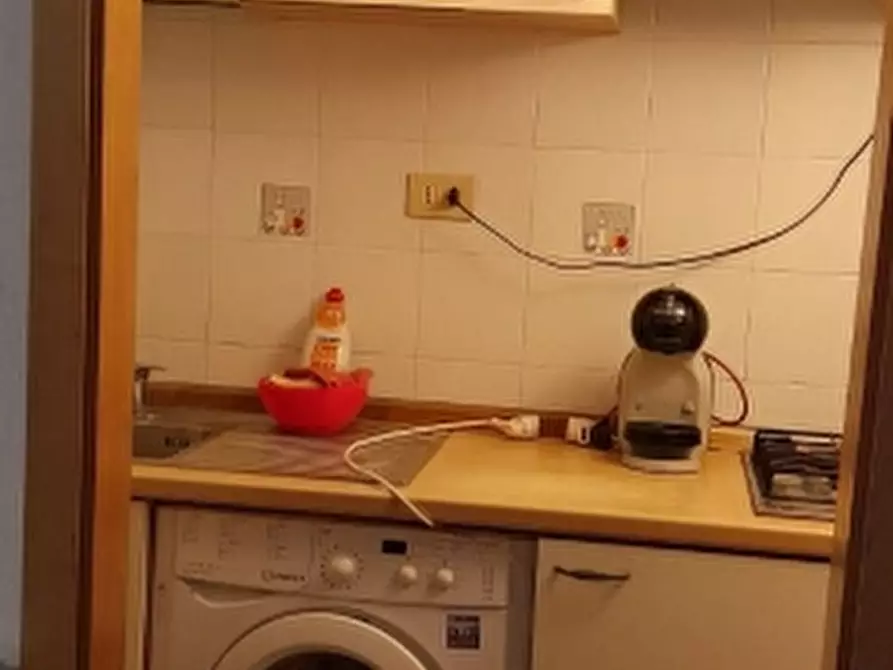 Immagine 5 di Appartamento in vendita  a Livorno