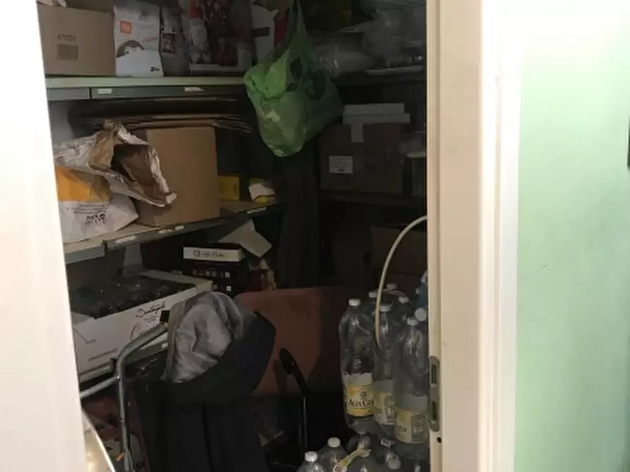 Immagine 21 di Attività commerciale in vendita  in Saan Vincenzo a San Vincenzo