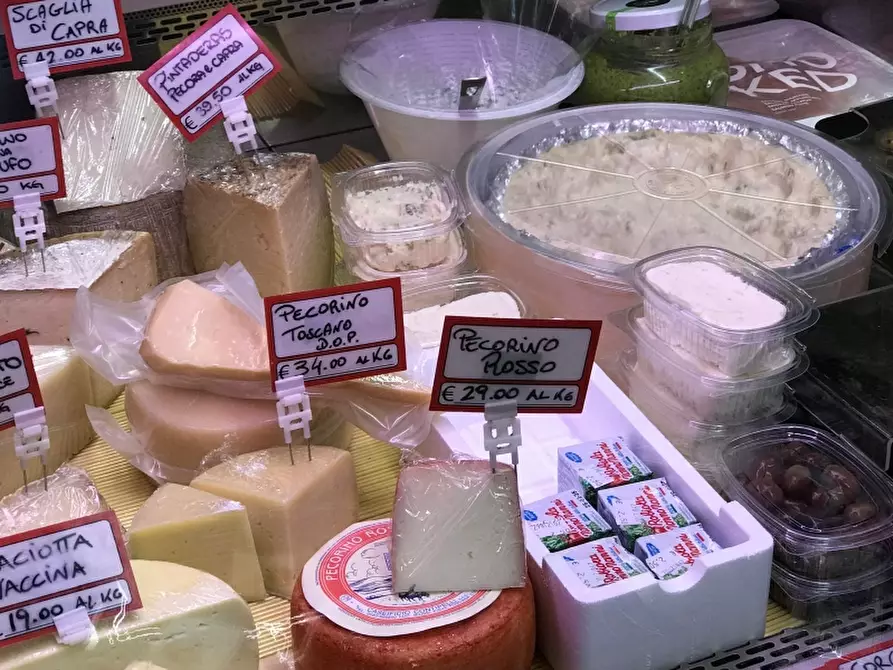 Immagine 9 di Attività commerciale in vendita  in Saan Vincenzo a San Vincenzo