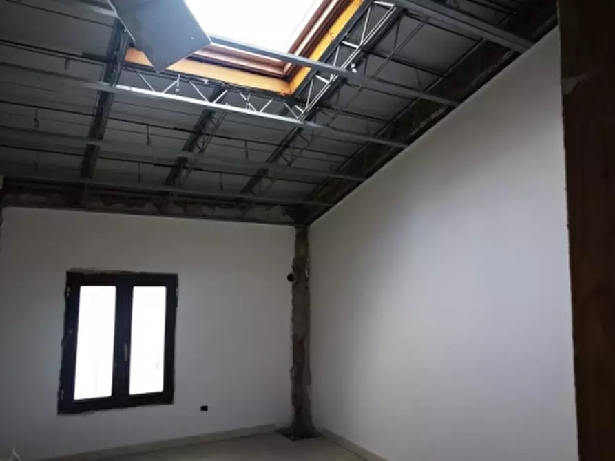 Immagine 11 di Appartamento in vendita  in Via Garibaldi a Cecina