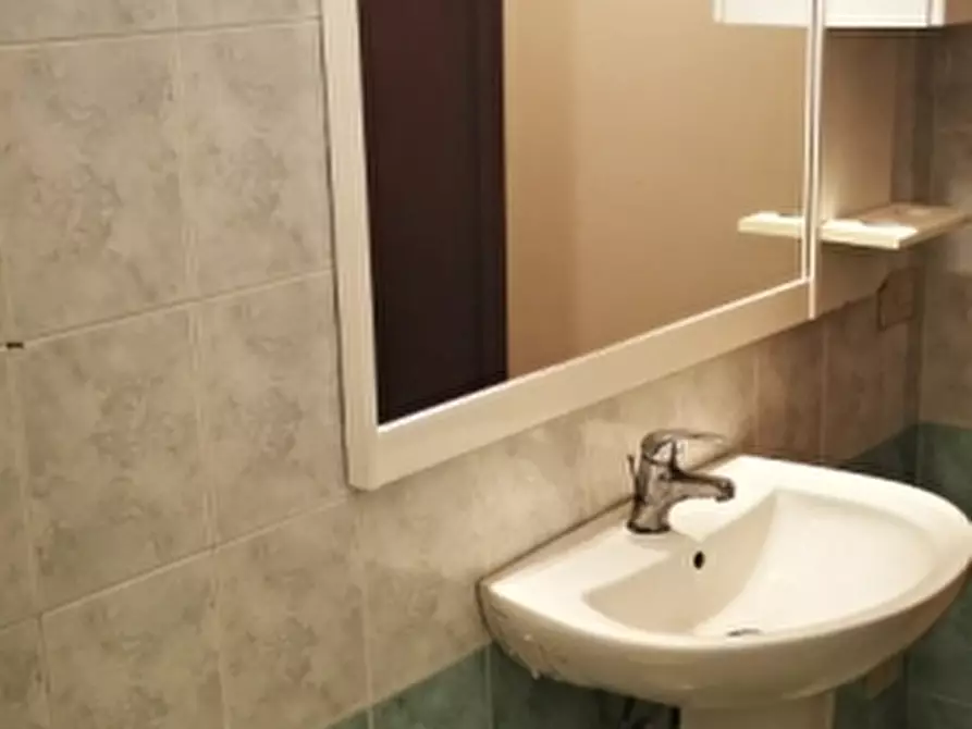 Immagine 6 di Appartamento in vendita  in Via Garibaldi a Cecina