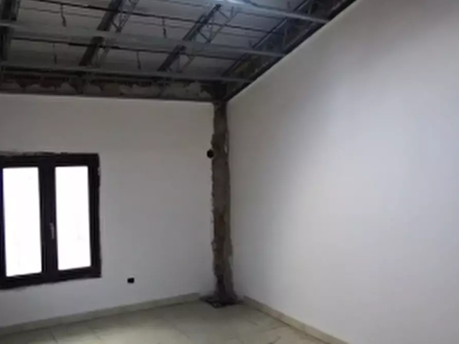 Immagine 10 di Appartamento in vendita  in Via Garibaldi a Cecina