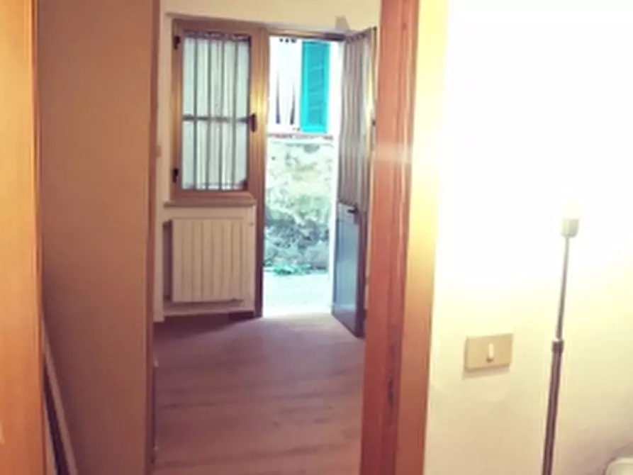 Immagine 2 di Appartamento in vendita  a Livorno