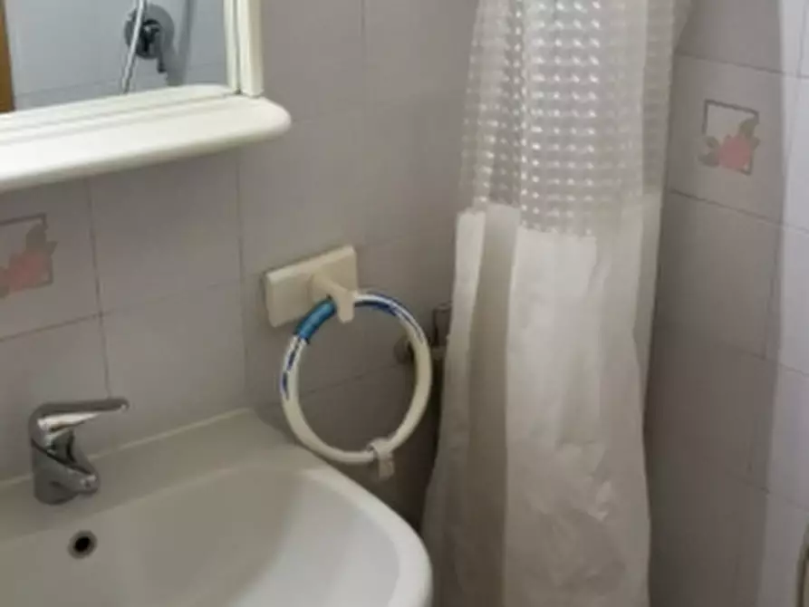 Immagine 7 di Appartamento in vendita  a Livorno