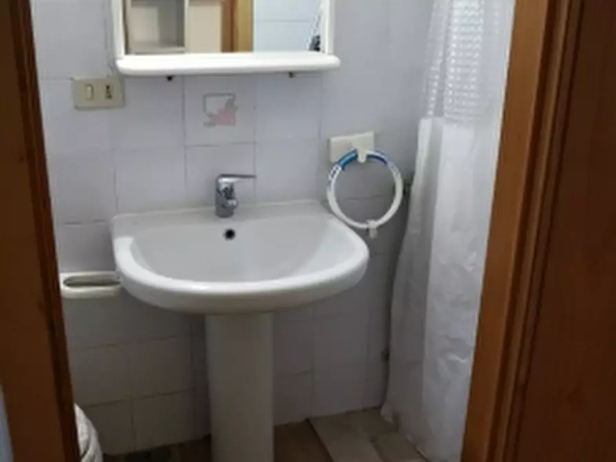 Immagine 8 di Appartamento in vendita  a Livorno