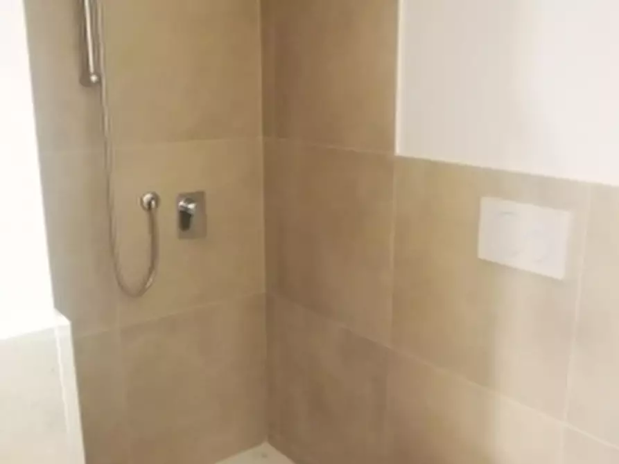 Immagine 12 di Monolocale in vendita  a Rosignano Marittimo