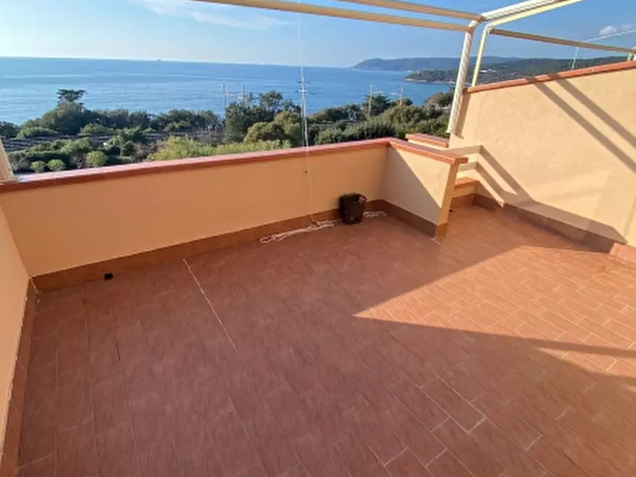 Immagine 15 di Appartamento in vendita  a Rosignano Marittimo