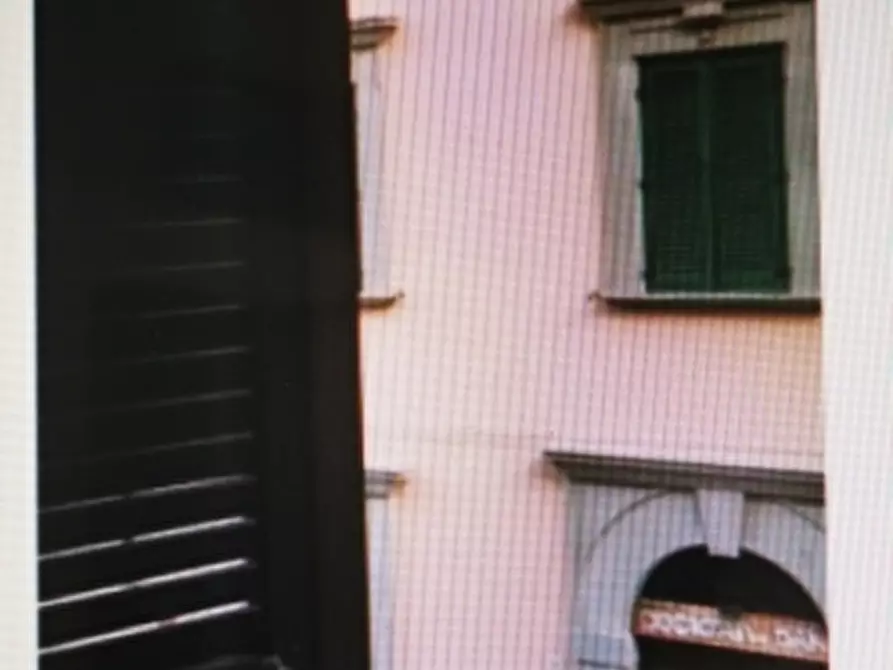 Immagine 5 di Appartamento in vendita  a Livorno