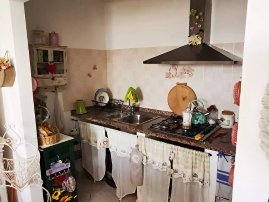 Immagine 2 di Appartamento in vendita  a Castellina Marittima