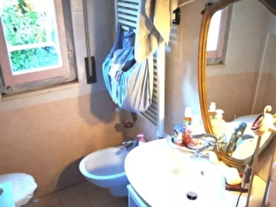 Immagine 9 di Appartamento in vendita  a Castellina Marittima