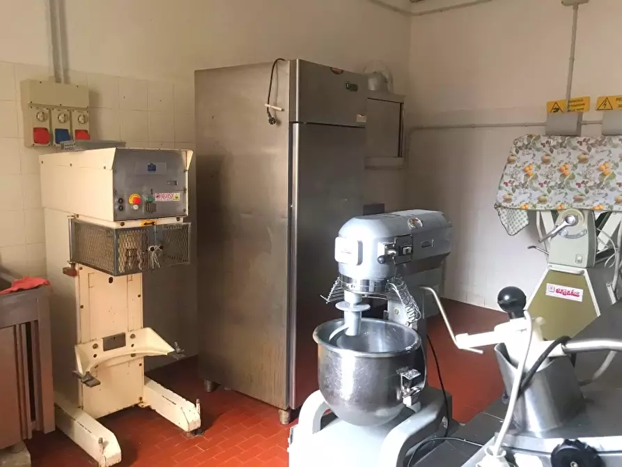 Immagine 7 di Attività commerciale in vendita  in via grosseto a San Vincenzo