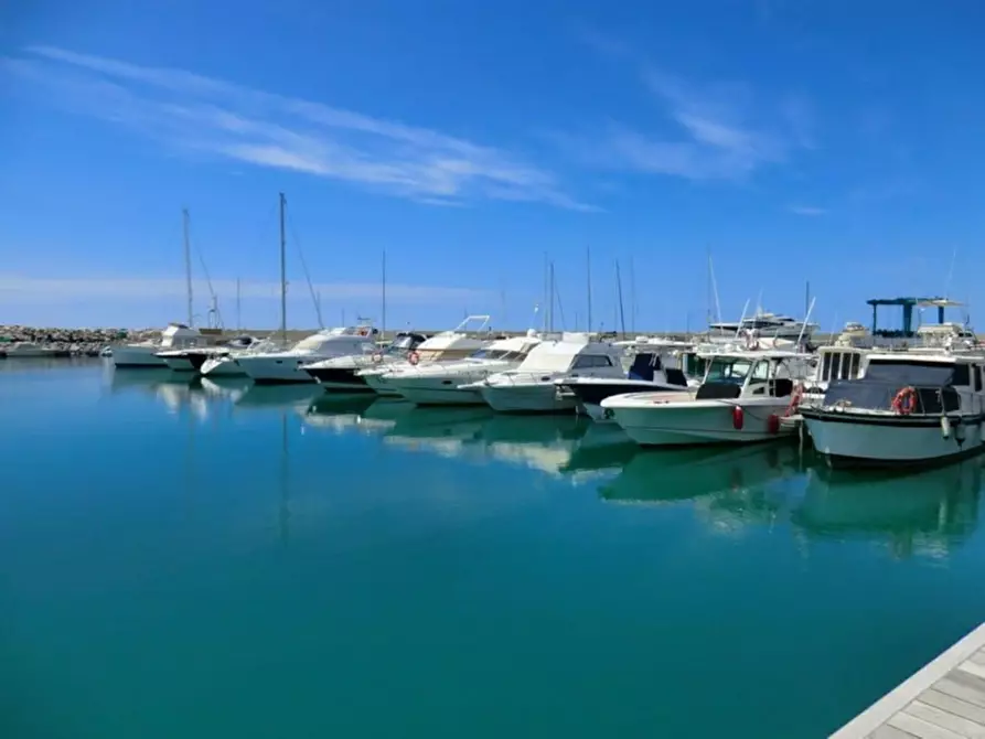 Immagine 10 di Laboratorio in vendita  in via del porto a San Vincenzo
