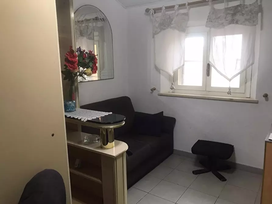 Immagine 5 di Appartamento in vendita  a Livorno