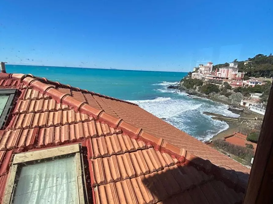 Immagine 1 di Attico in vendita  in Lungomare del Quercetano a Rosignano Marittimo