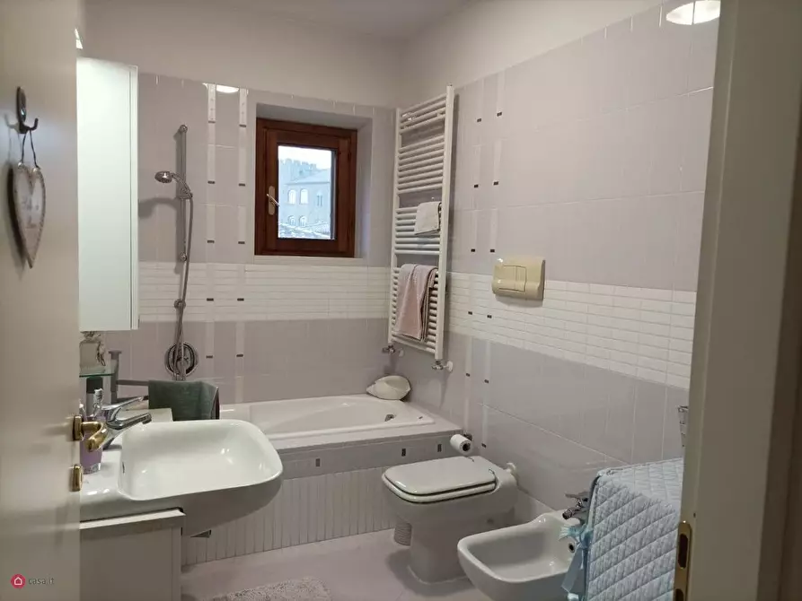 Immagine 14 di Appartamento in vendita  in Piazza dei Priori a Volterra