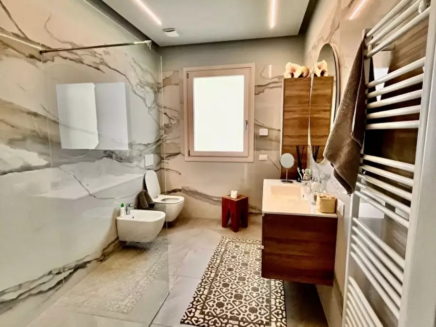 Immagine 9 di Appartamento in vendita  in via pozze 30 a Lonato del Garda