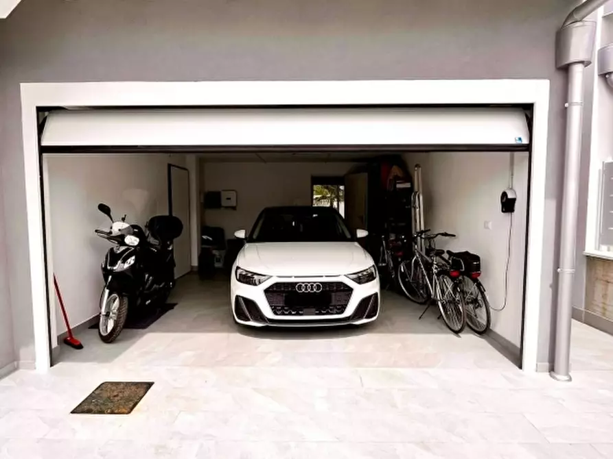 Immagine 21 di Appartamento in vendita  in via pozze 30 a Lonato del Garda