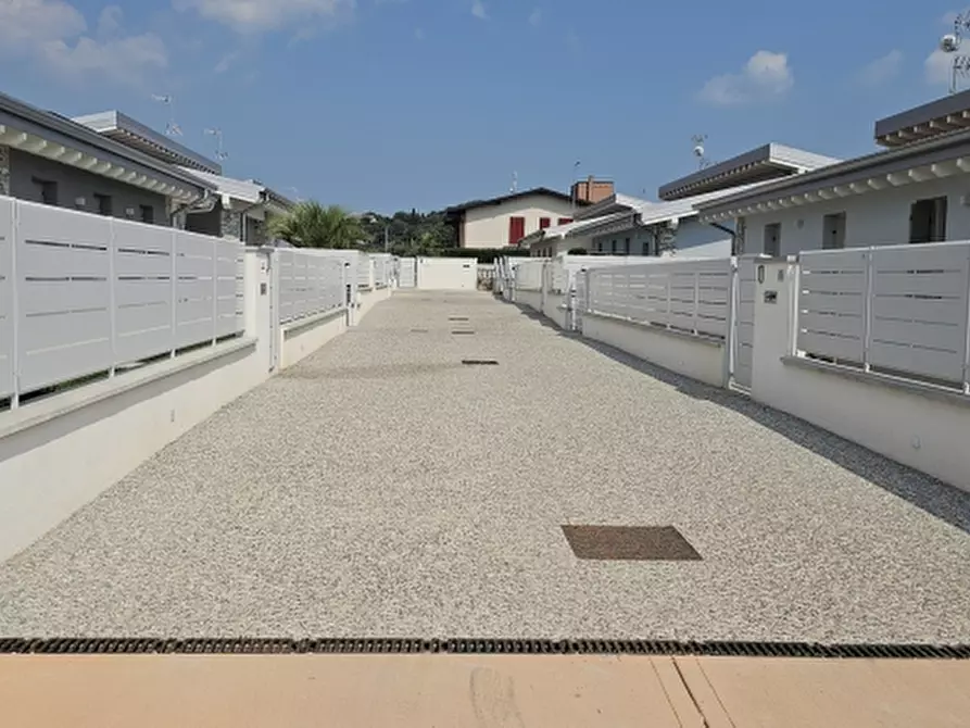 Immagine 5 di Appartamento in vendita  in via pozze 30 a Lonato del Garda