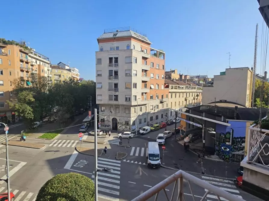 Immagine 27 di Appartamento in vendita  a Milano