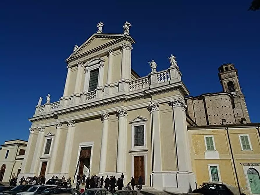 Immagine 2 di Bar / Ristorante in vendita  in centro a Castiglione Delle Stiviere