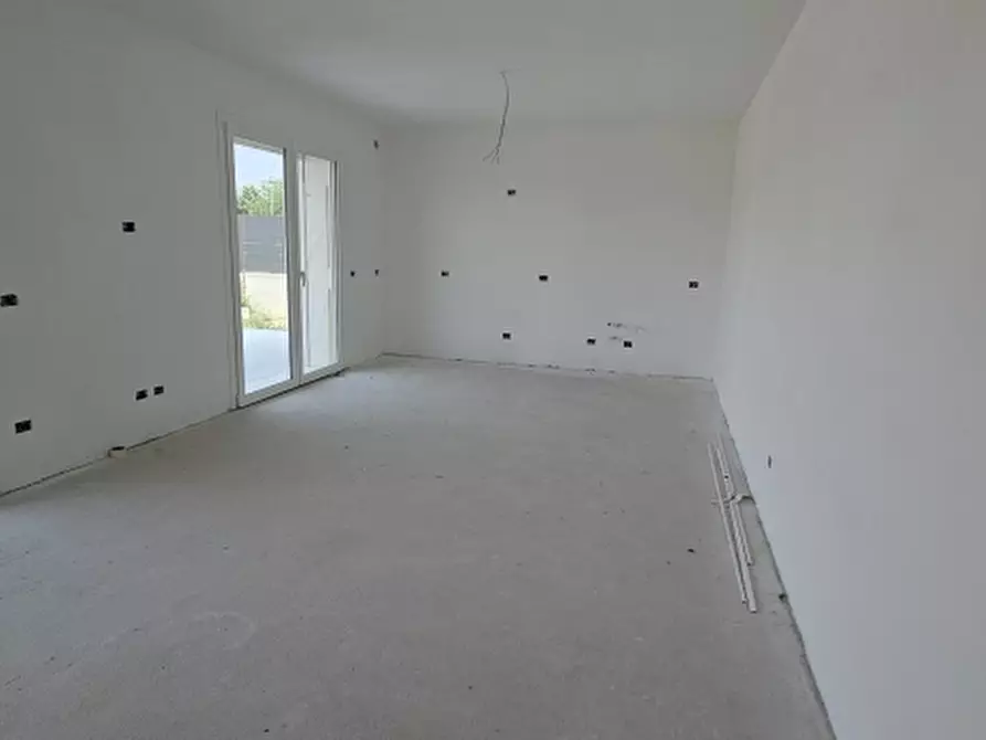 Immagine 2 di Villetta a schiera in vendita  a Desenzano Del Garda