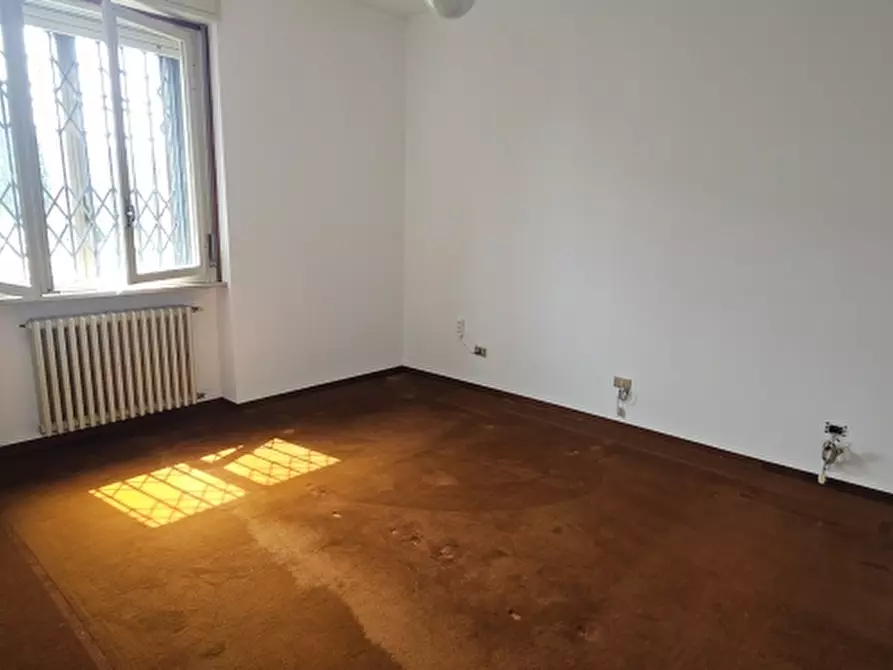 Immagine 15 di Appartamento in vendita  a Desenzano Del Garda