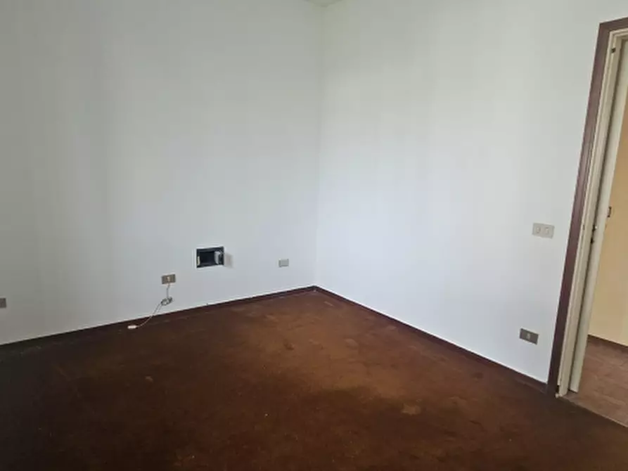 Immagine 18 di Appartamento in vendita  a Desenzano Del Garda