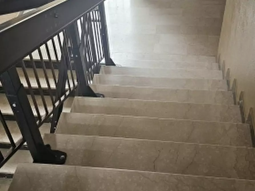 Immagine 30 di Appartamento in vendita  a Desenzano Del Garda