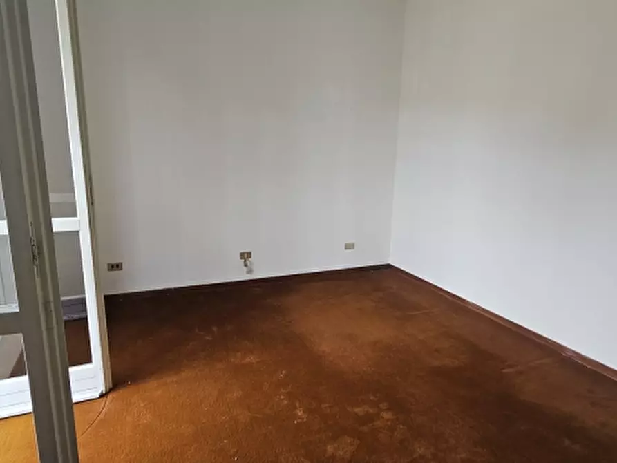 Immagine 20 di Appartamento in vendita  a Desenzano Del Garda