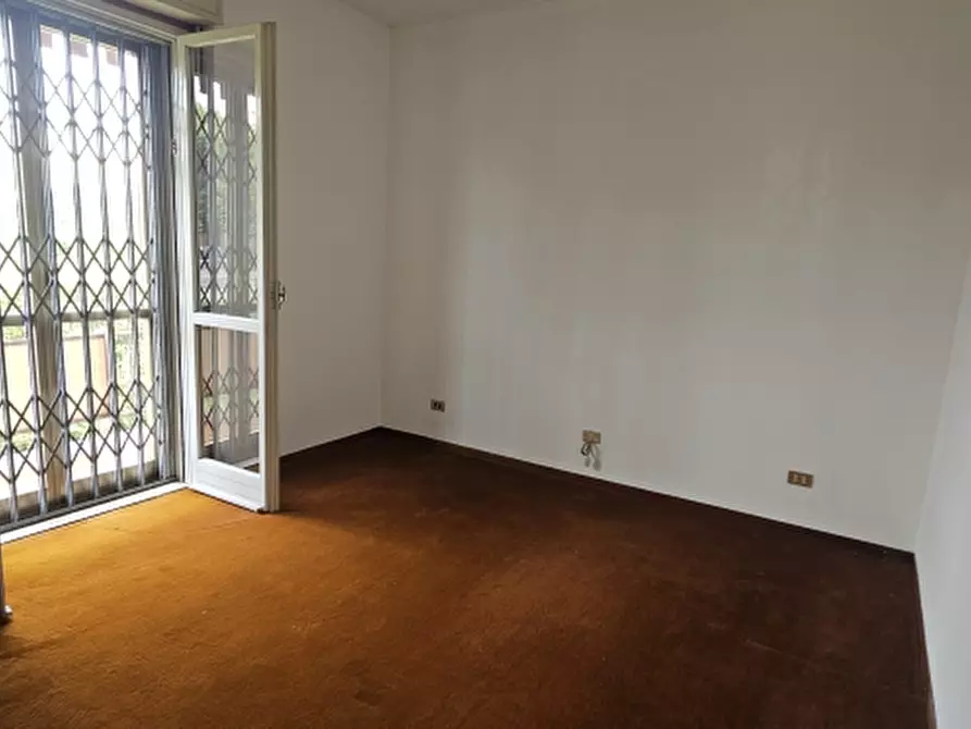 Immagine 19 di Appartamento in vendita  a Desenzano Del Garda