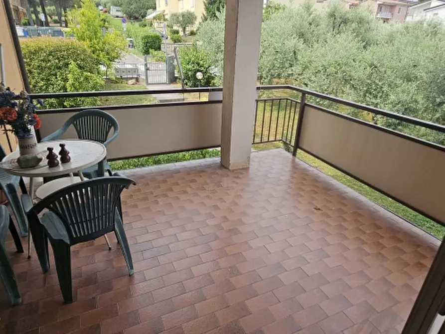 Immagine 5 di Appartamento in vendita  a Desenzano Del Garda