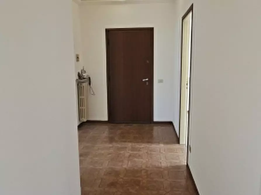 Immagine 13 di Appartamento in vendita  a Desenzano Del Garda