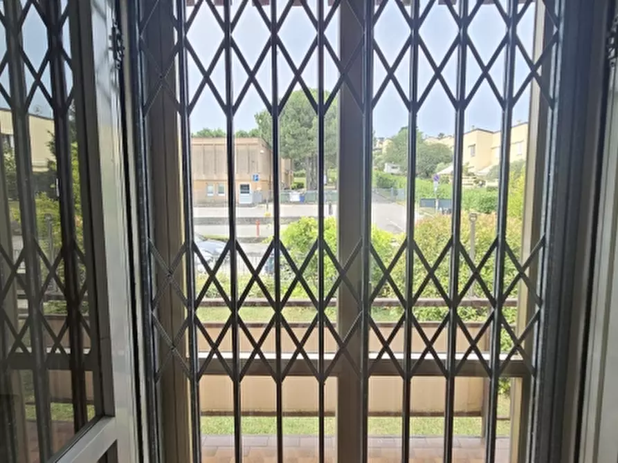 Immagine 16 di Appartamento in vendita  a Desenzano Del Garda