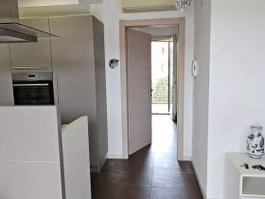 Immagine 9 di Appartamento in affitto  a Sirmione