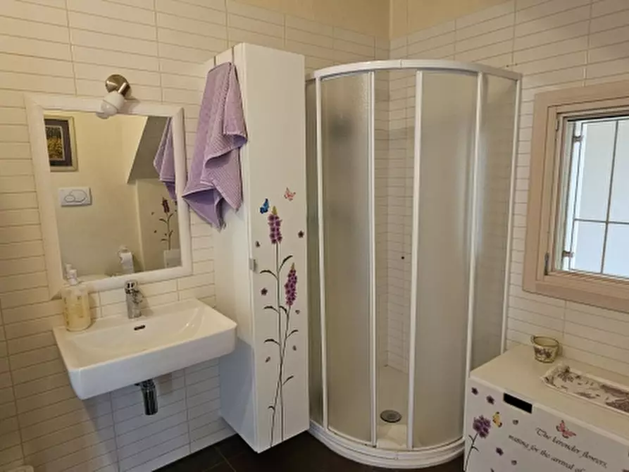 Immagine 14 di Appartamento in affitto  a Sirmione