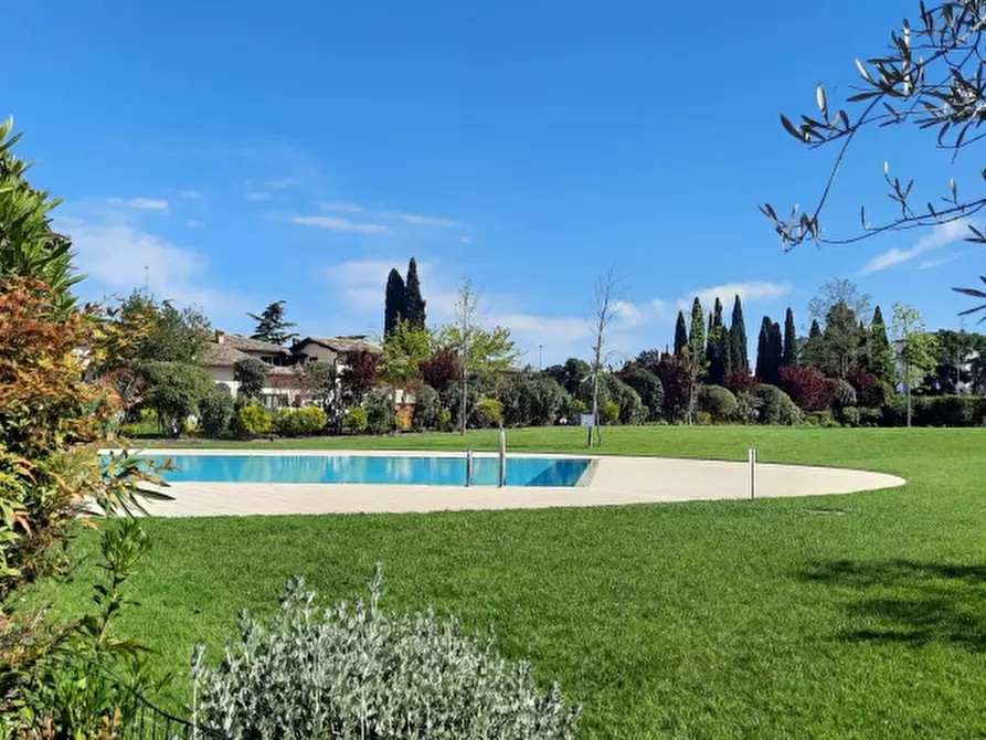 Immagine 19 di Appartamento in affitto  a Sirmione