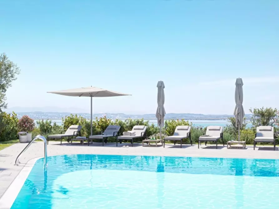 Immagine 30 di Appartamento in affitto  a Sirmione