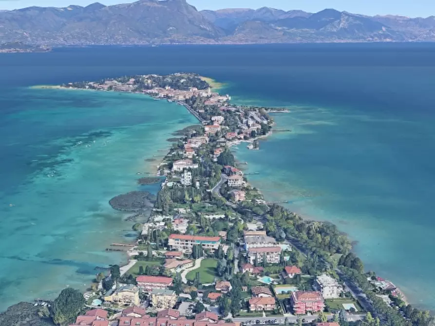 Immagine 32 di Appartamento in affitto  a Sirmione