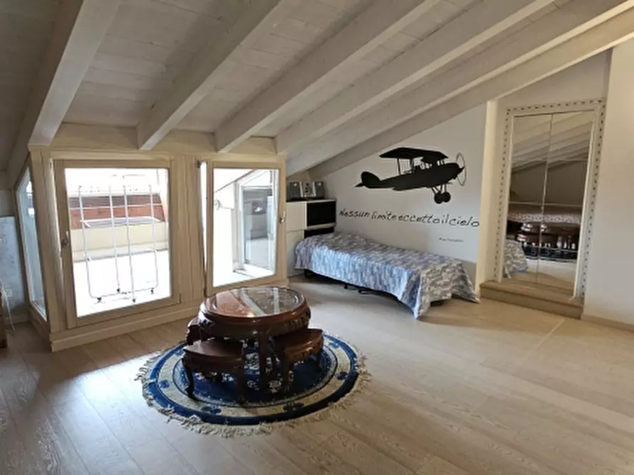 Immagine 24 di Appartamento in affitto  a Sirmione