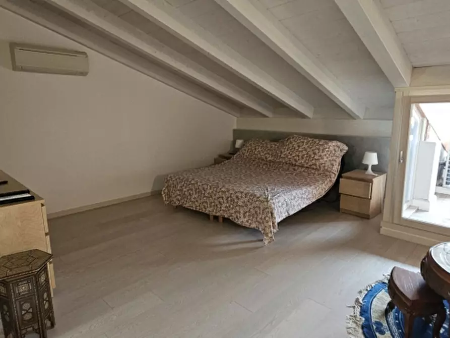 Immagine 25 di Appartamento in affitto  a Sirmione